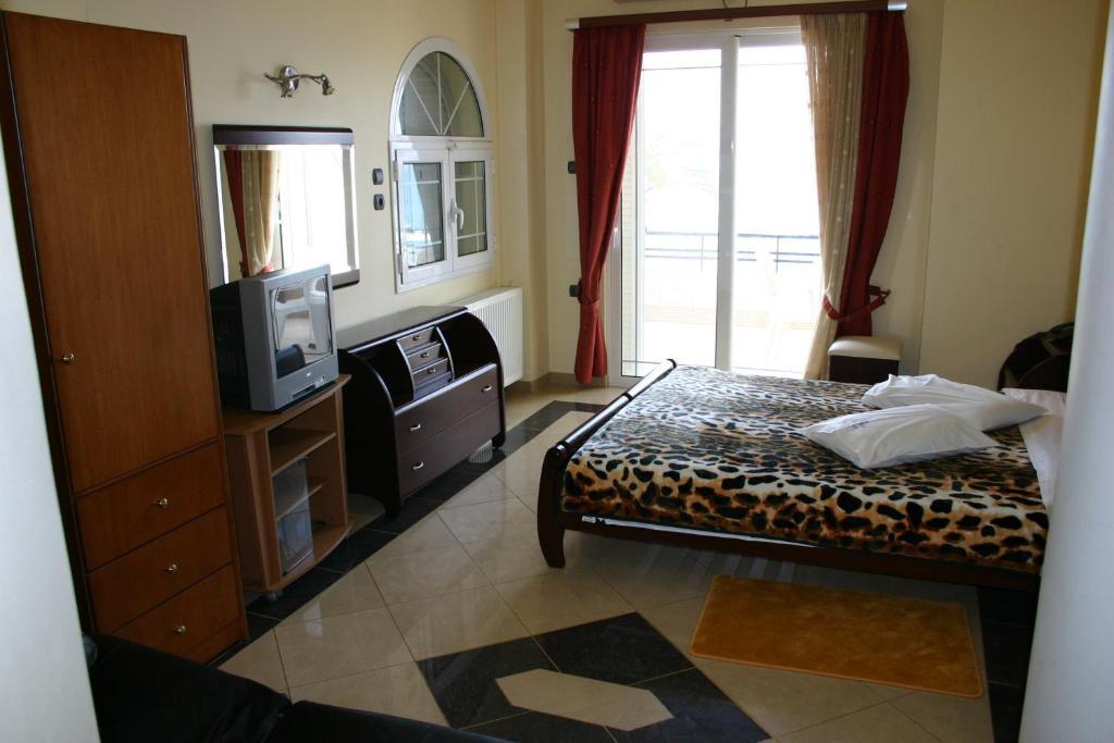 Petit Palais Hotel Loutraki  Exterior photo