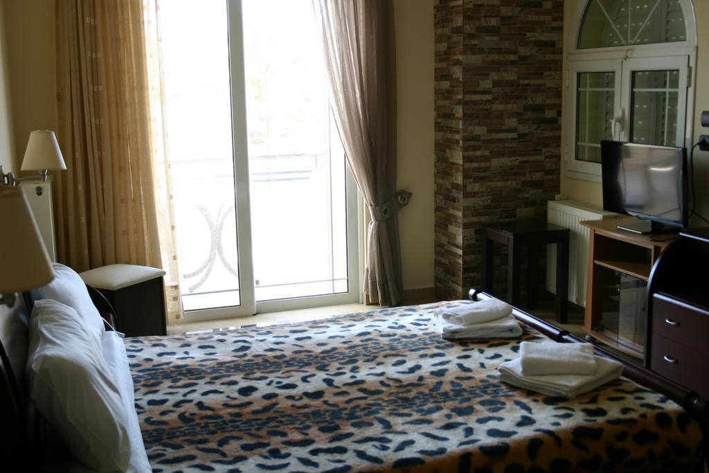 Petit Palais Hotel Loutraki  Room photo